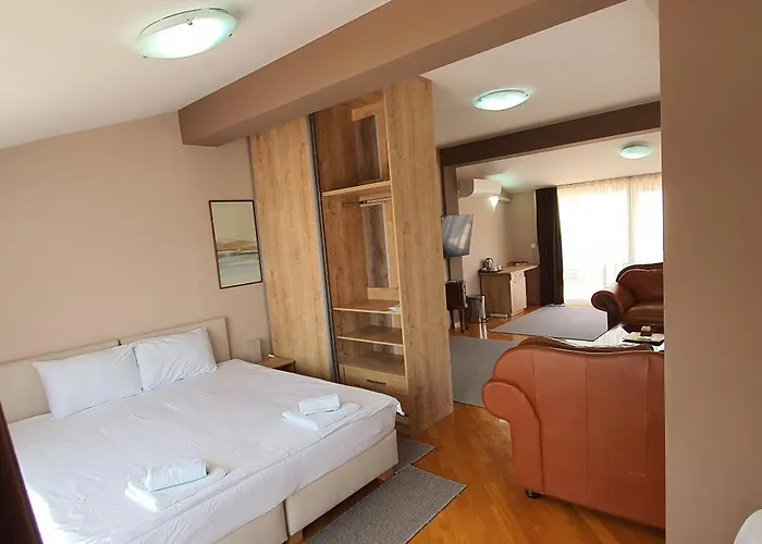 Premier Hotel