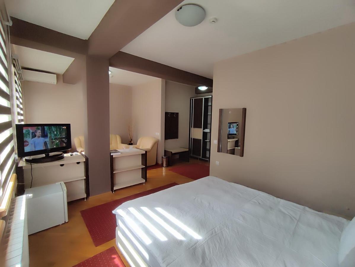 Aparthotel Premier